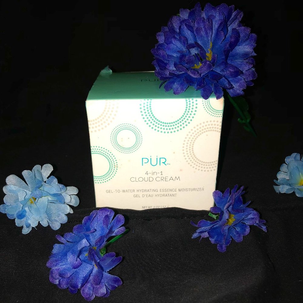 PUR 4-in-1 Cloud Cream Gel-to-Water Moisturizer